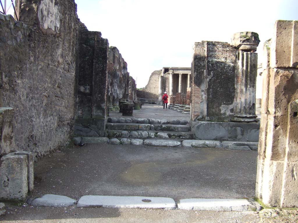 VIII.1.1 Pompeii, May 2018. Steps to south corridor, at south end. Photo courtesy of Buzz Ferebee.