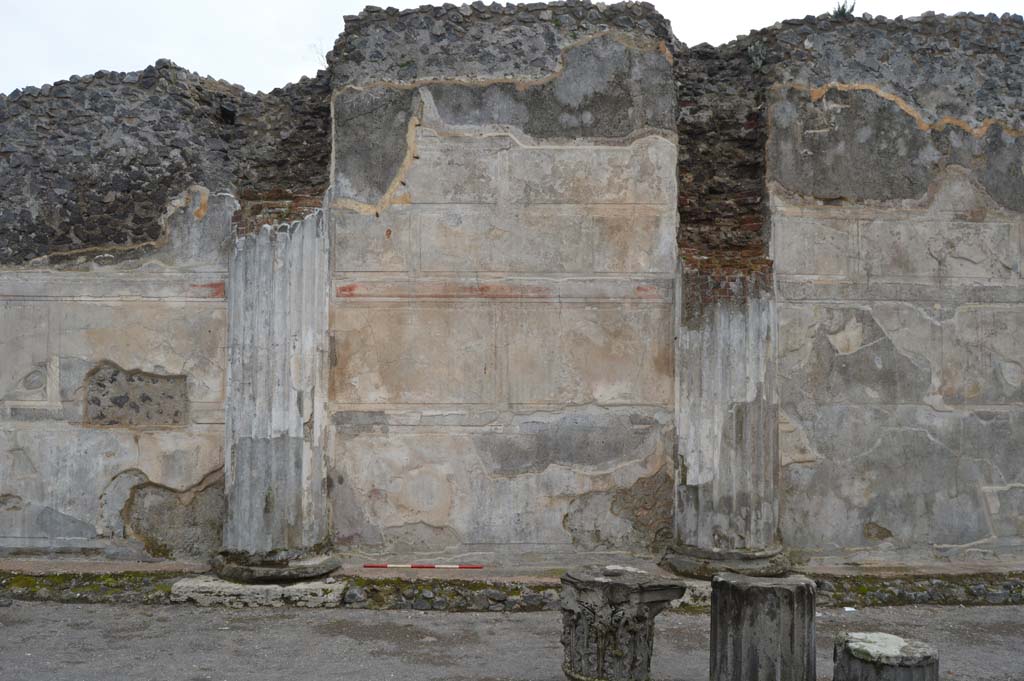 VIII.1.1 Pompeii, March 2018. Basilica, Looking towards south wall of south side corridor in the Basilica.
Foto Taylor Lauritsen, ERC Grant 681269 DÉCOR.

