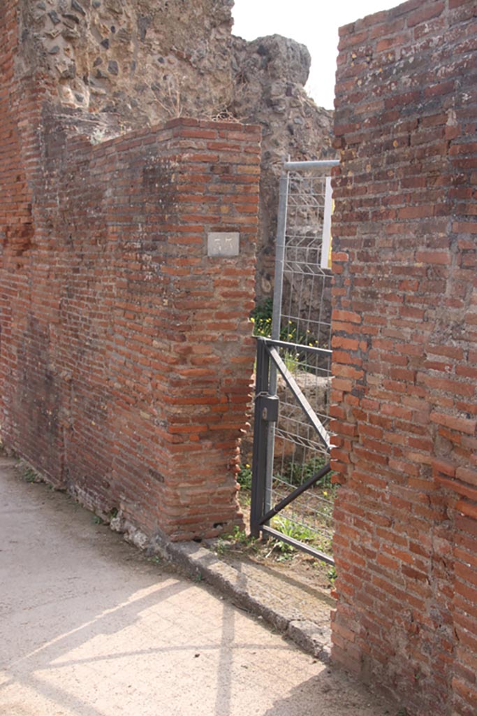 VIII.2.33 Pompeii October 2023. Looking east towards entrance doorway. Photo courtesy of Klaus Heese.