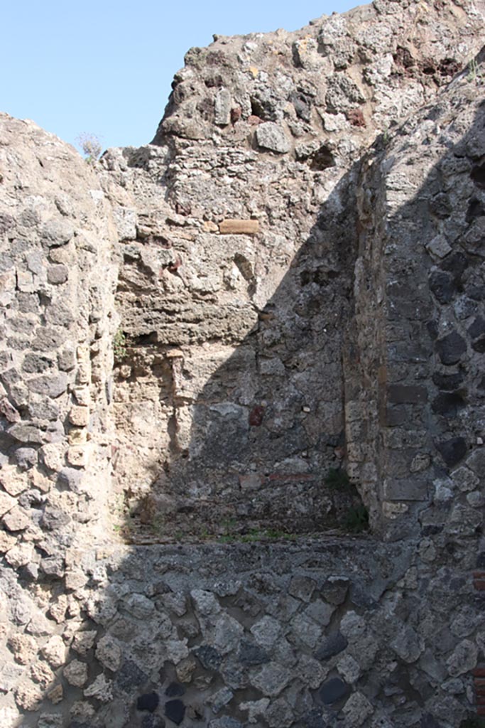 VIII.3.1 Pompeii. October 2023. 
Detail of niche from east wall in south-east corner. Photo courtesy of Klaus Heese. 
