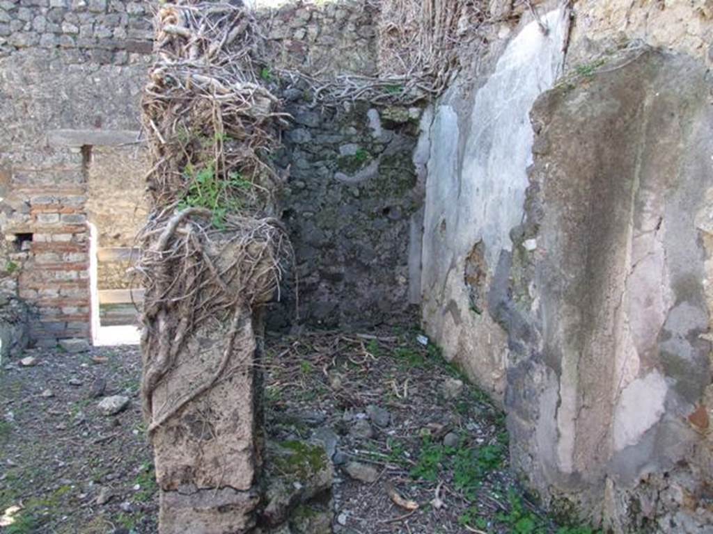 VIII.5.9 Pompeii.  March 2009.  Second doorway to Room 17.  Looking east.