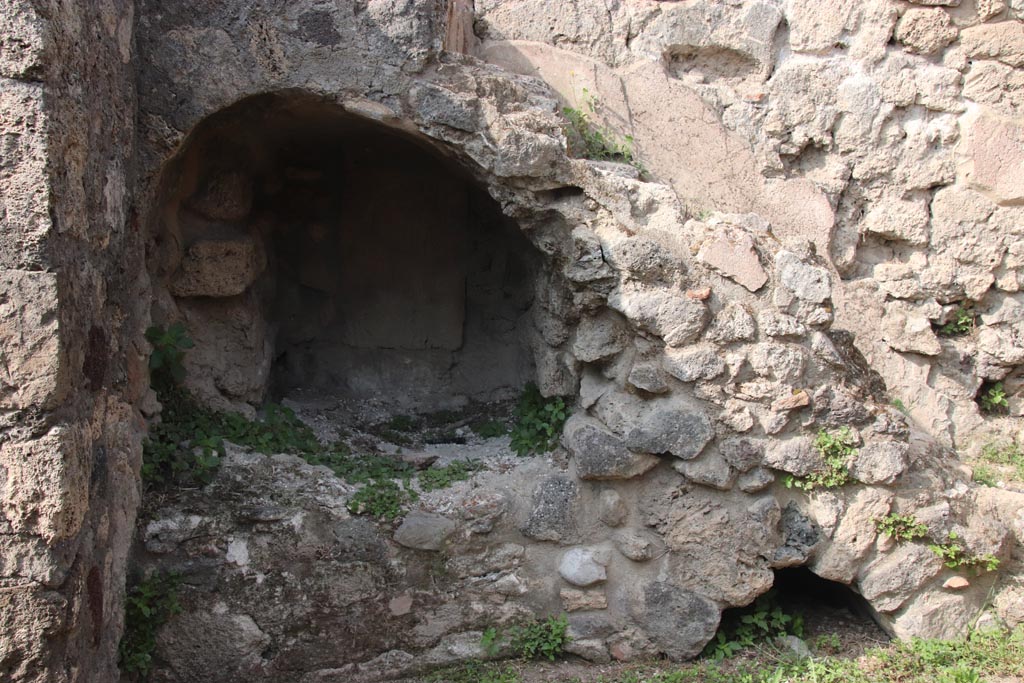 VIII.6.3 Pompeii. October 2023. Room (d), steps to upper floor against west wall in south-west corner. Photo courtesy of Klaus Heese.