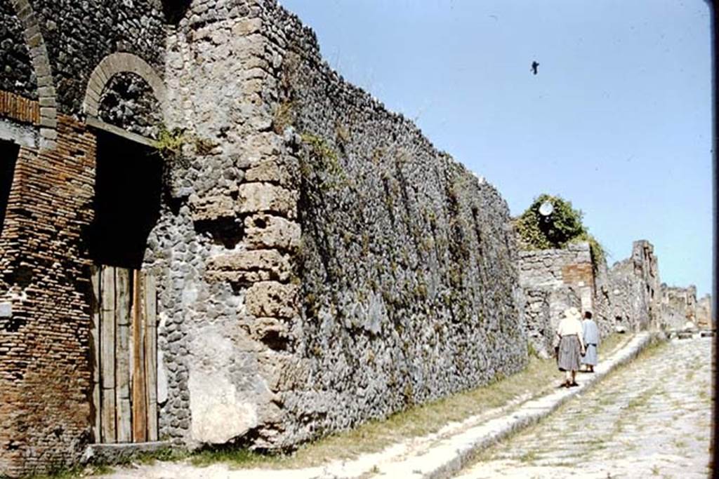 VIII.7.21 Pompeii. September 2015. Entrance doorway to ramp.