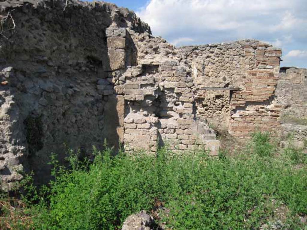 VIII.7.26 Pompeii. September 2010. Looking north in the north-west corner of the garden area. Photo courtesy of Drew Baker.
