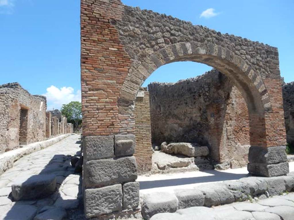IX.2.1 Pompeii. September 2015. Lavastone on north corner of front facade. Looking east. 


