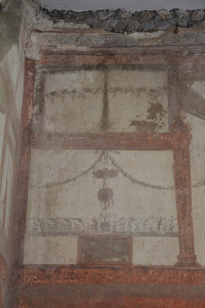 IX.5.6 Pompeii. May 2017. Room i, upper panel at north end of east wall.    
Foto Christian Beck, ERC Grant 681269 DCOR.

