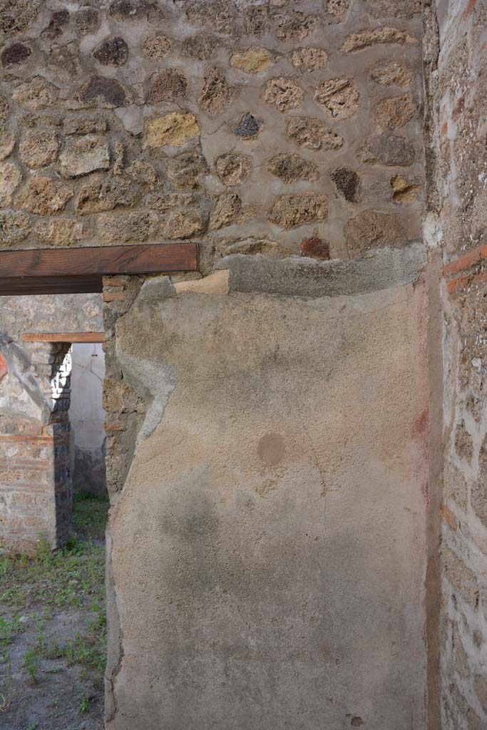 IX.5.6 Pompeii. May 2017. Room o, upper west wall in north-west corner.  
Foto Christian Beck, ERC Grant 681269 DCOR.
