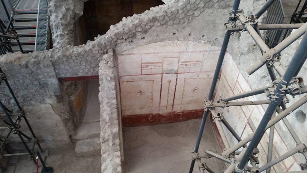 IX.12.6 Pompeii. 2016/2017. Looking west to doorway to room “i”, on left, and room “l(L)”, on right. Photo courtesy of Giuseppe Ciaramella.