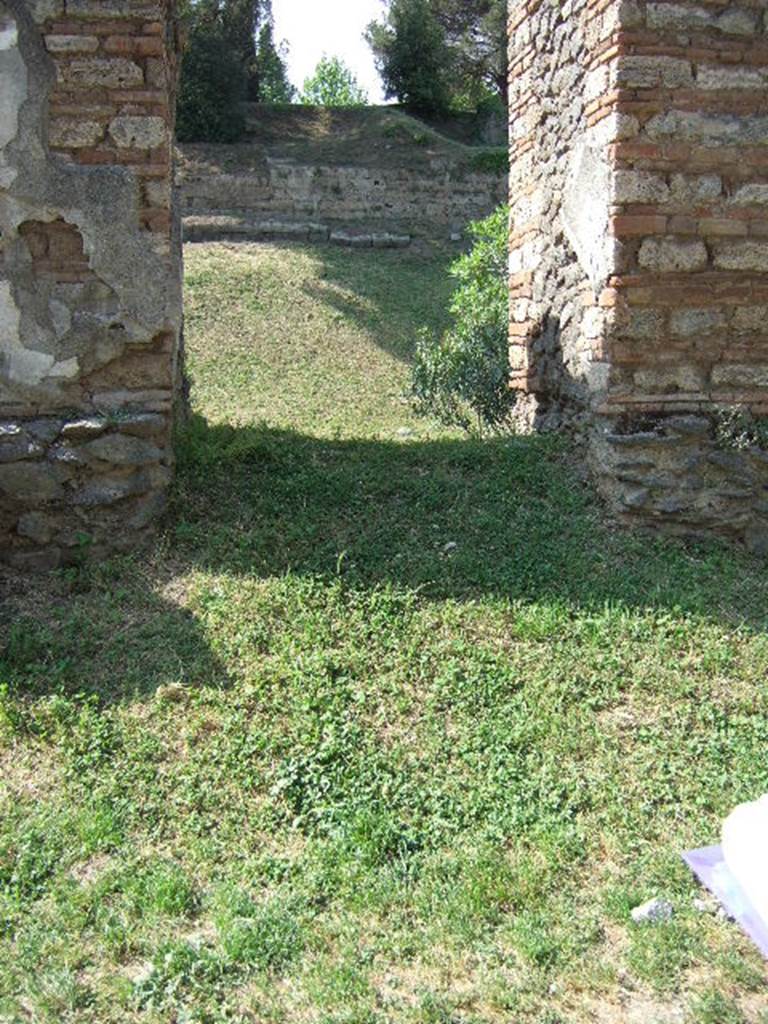 Pompeii Porta Nocera. Tomb 28EN, looking north.