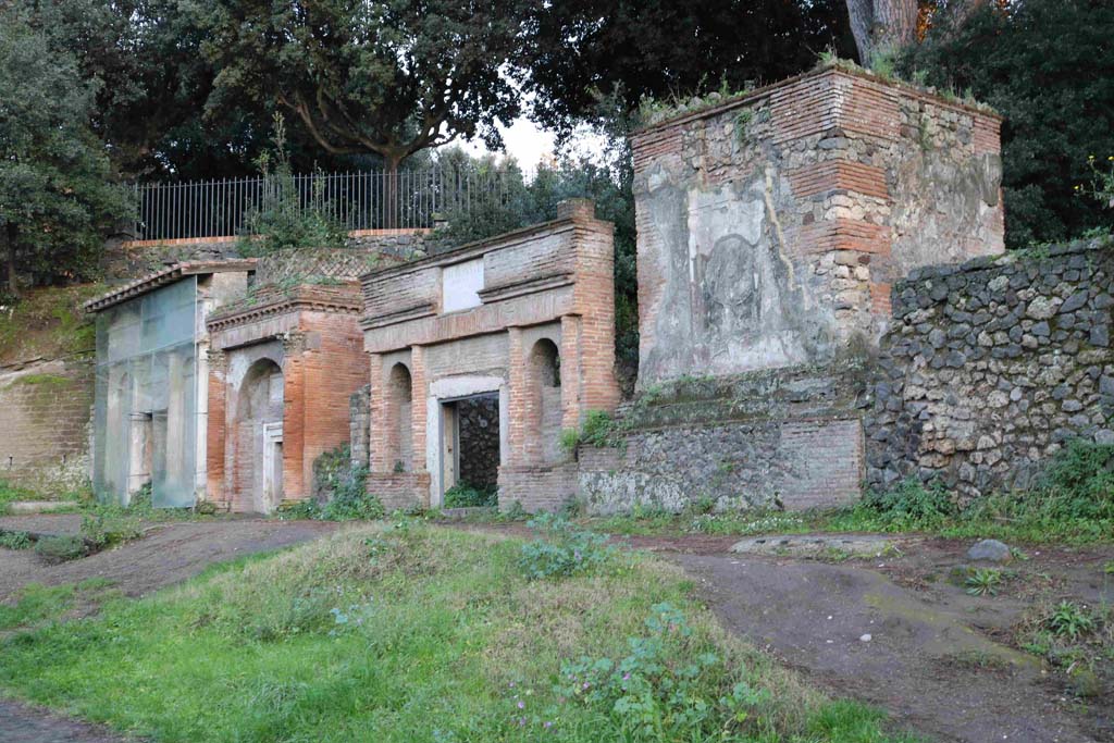 Pompeii Porta Nocera. December 2018. 
Looking east along south side of Via delle Tombe, from 19ES, on left, to 11ES, on right. Photo courtesy of Aude Durand.


