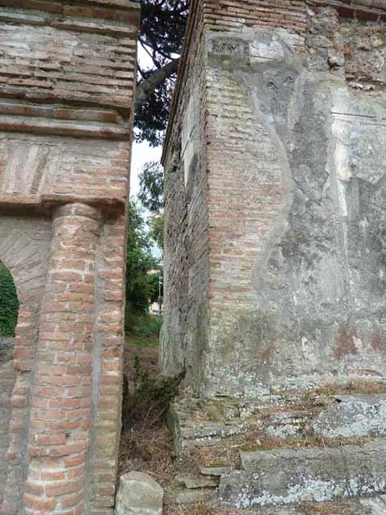 Pompeii Porta Nocera. May 2010.
West side of Tomb 15ES, and east side of 13ES.

