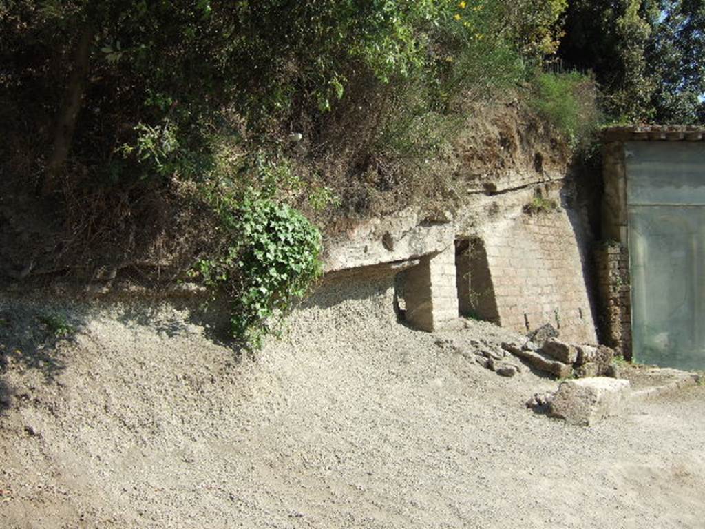 Pompeii Porta Nocera. May 2006.
East of Tomb 19ES with surge and lapilli layers from 79AD eruption. 
