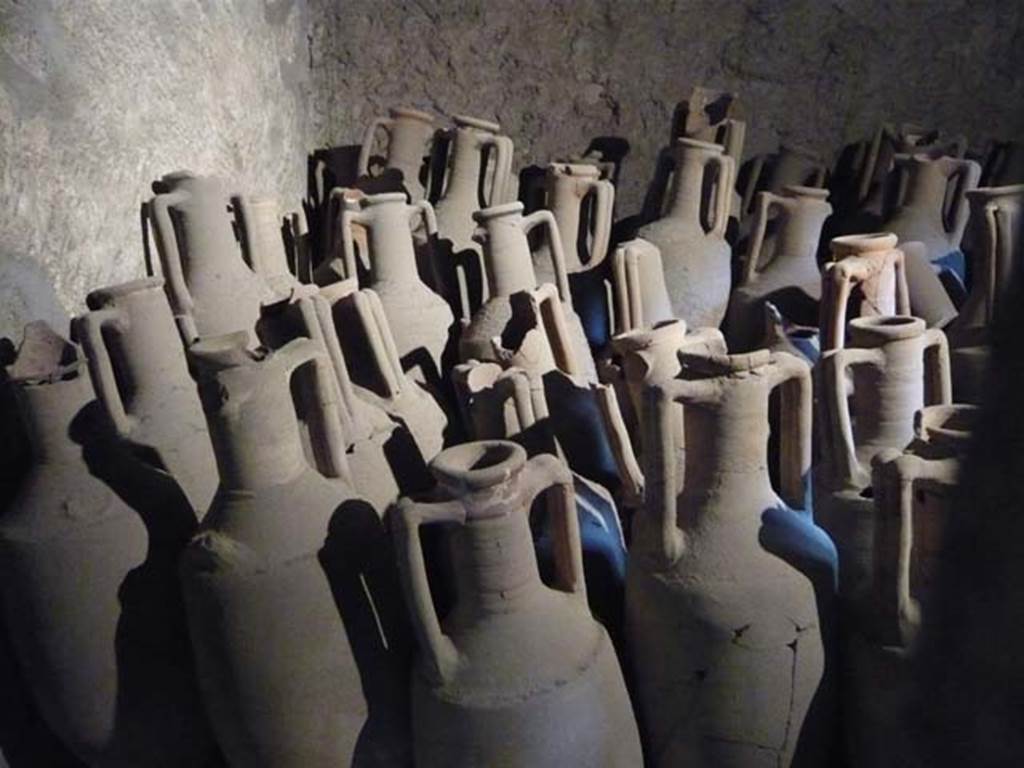 Oplontis, May 2010. Room 25, amphorae. Photo courtesy of Buzz Ferebee.