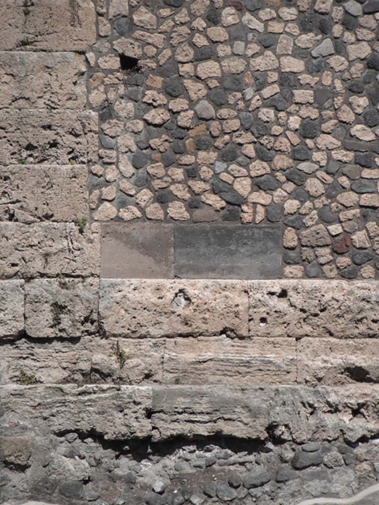 Walls on south side of Porta Marina, Pompeii. June 2012. Detail. Photo courtesy of Ivo van der Graaff.
