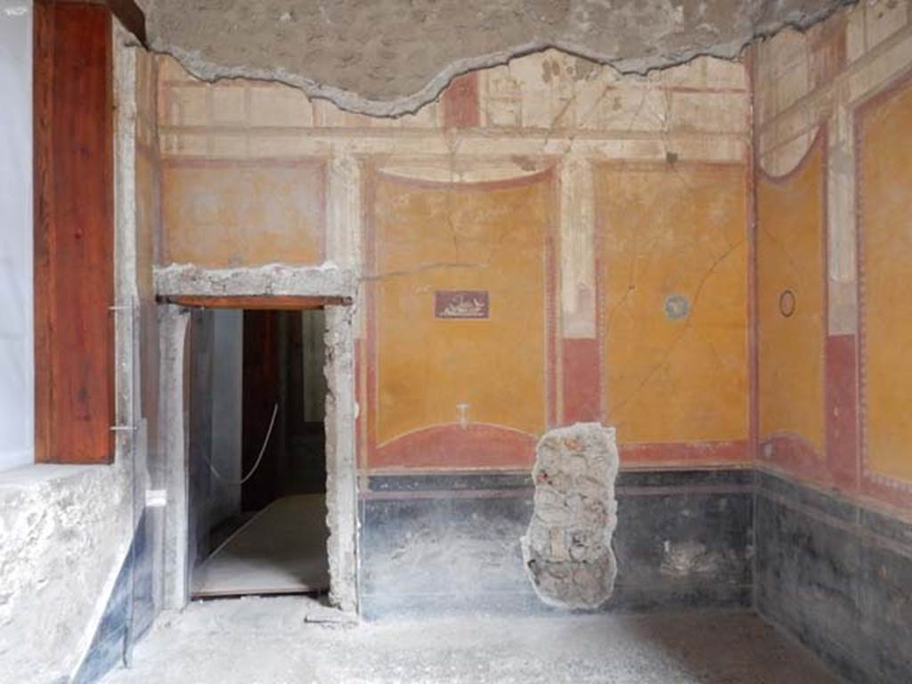 VI.15.1 Pompeii. May 2017. North wall of ala. Photo courtesy of Buzz Ferebee.