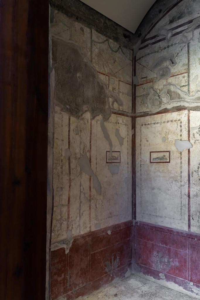 VI.15.1 Pompeii. March 2023. North-east corner of cubiculum. Photo courtesy of Johannes Eber.