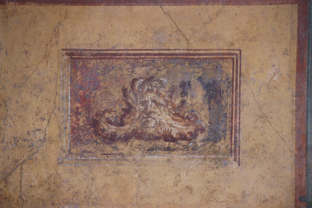 VI.15.1 Pompeii. October 2024. Painting of head on east wall in north-east corner of exedra. Photo courtesy of Klaus Heese.