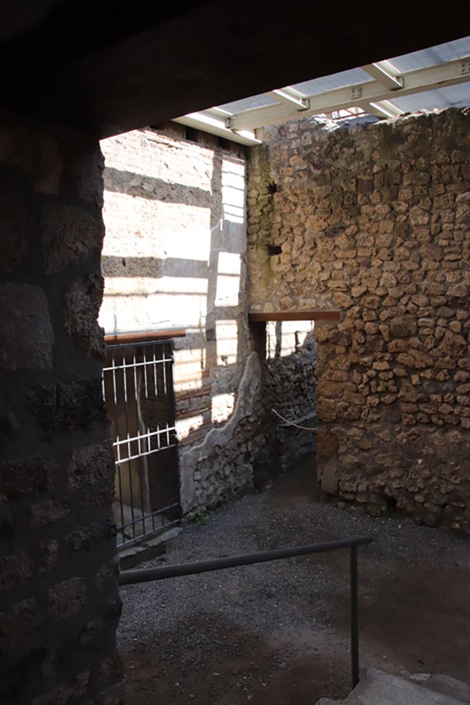 VI.15.27 Pompeii. October 2023. 
Looking north-east from top of steps at east end of room o. Photo courtesy of Klaus Heese.

