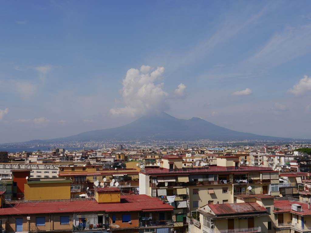 Vesuvius. September 2018. Looking north from Stabia.
Foto Anne Kleineberg, ERC Grant 681269 DÉCOR.

